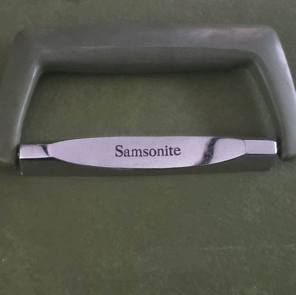 Samsonite Vintage Silhouette Olive Makeup Suitcase Travel Grandmacore - Picture 11 of 11